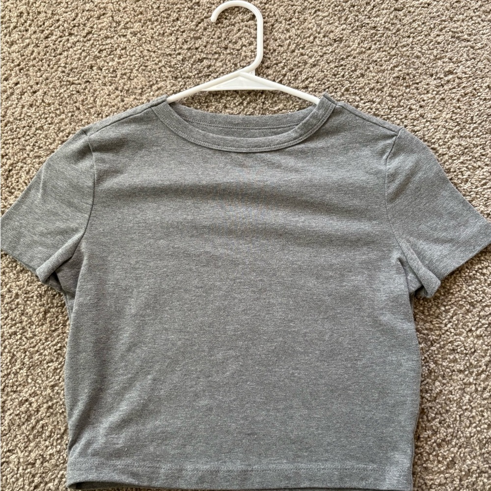 Gray Short Sleeve Crop Top